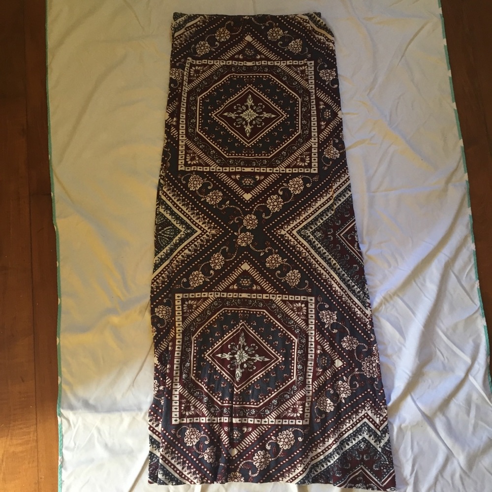 Billabong maxi skirt size large